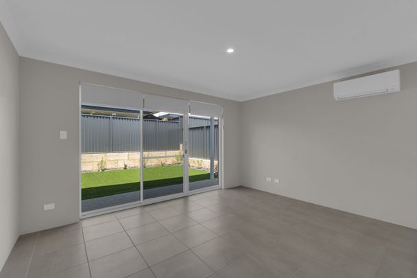 Brand New 4 x 2 Family Home in Baldivis - Photo 1
