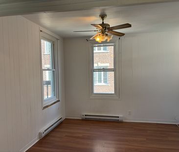 Beau très grand 4 1/2, Ste-Anne-de-Beaupré, Libre PROMO !! - Photo 4