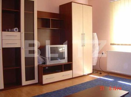 Apartament de 2 camere, 44 mp, curte privata, zona Hotel Premier - Photo 5