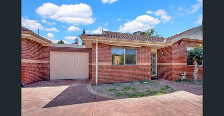 Charming Two-Bedroom Unit in Prime Surrey Hills - Photo 4