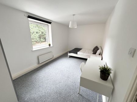 Flat 8, Samara Plaza, LS2 9DU, Leeds - Photo 5