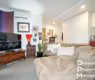 Spacious 1 Bedroom Apartment in Prime Box Hill Location - Photo 2