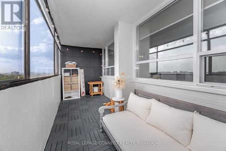 #1012 - 3311 Kingston Road – Toronto E08, Ontario - Photo 2