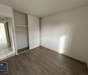 Location Appartement 3 pièces 62m² ST MICHEL 16470 - Photo 5