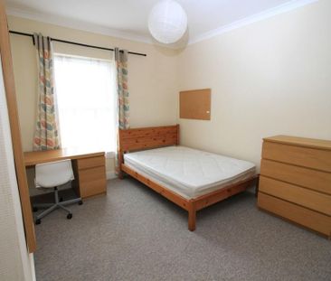 3 bedroom terraced house to rent - Photo 6