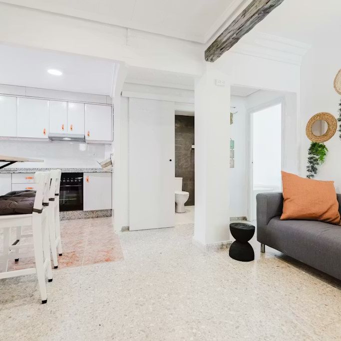 Carrer Pic del Teide, Valencia, Valencian Community 46011 - Photo 1