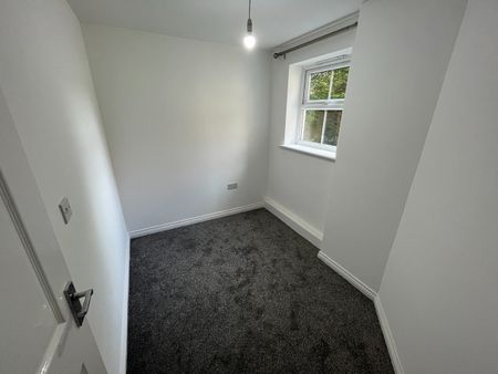 2 Bed Maisonette, Appleton Street, M8 - Photo 3