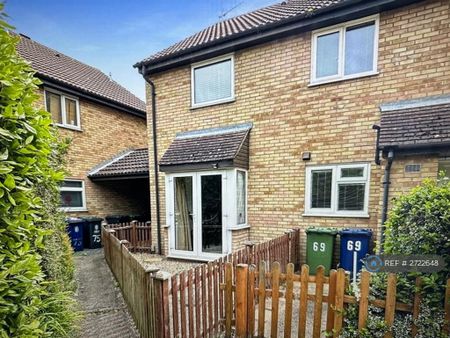 2 bedroom semi-detached house to rent - Photo 3