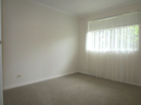 Spacious 2 Bedroom Unit with Reverse Cycle Heating & Air Conditioning - Photo 3