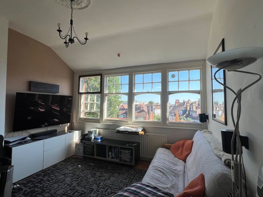 2 Bed Flat, Queens Avenue, N10 - Photo 1
