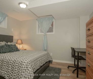 Detached Home For Lease | E8116910 - Photo 5