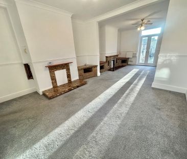 Brierley Cottages, Sutton-In-Ashfield - Photo 4