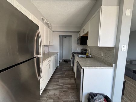 420 Parkdale Ave - Photo 4