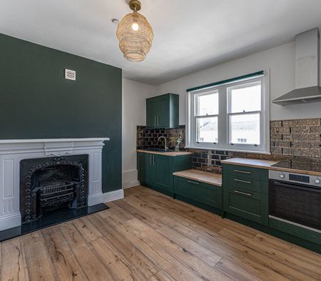 Cambray Place, Cheltenham GL50 1JP - Photo 2