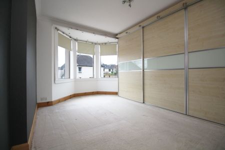 Cowdenhill Circus, Knightswood, Glasgow - Photo 4