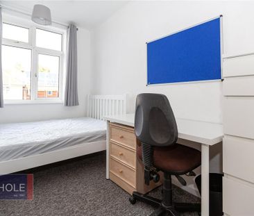 4 bedroom terraced house to rent - Photo 5