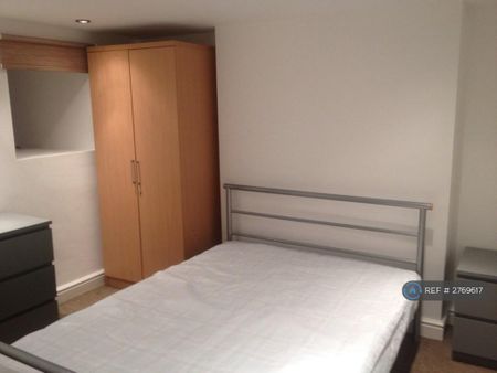 4 bedroom terraced house to rent - Photo 5