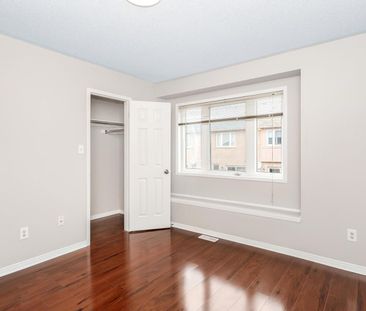For Lease - 7127 Chatham Court, Mississauga, Ontario - Photo 3