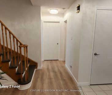 Detached Home For Lease | E8114930 - Photo 6