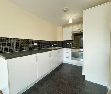 1 Bedroom - Photo 3