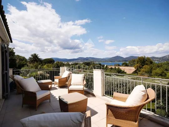 Villa de charme avec vue mer – Proche de Saint-Tropez - Photo 1