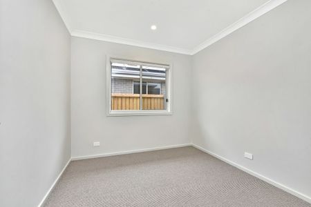 Brand new duplex boasting a low-maintenance lifestyle - Photo 5