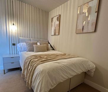 Broomhill Lane Room 6 - Photo 1