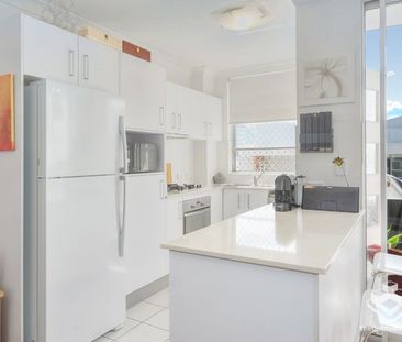 *Secure Building *Room For Rent* 1x Bed 1x Bath - Photo 3