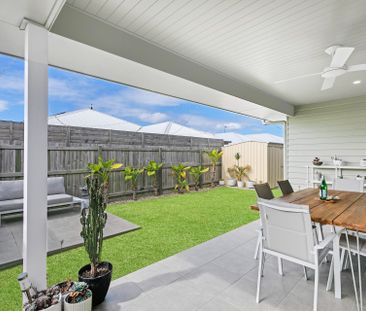 Near New Family Home in Award Winning Estate! - Photo 2
