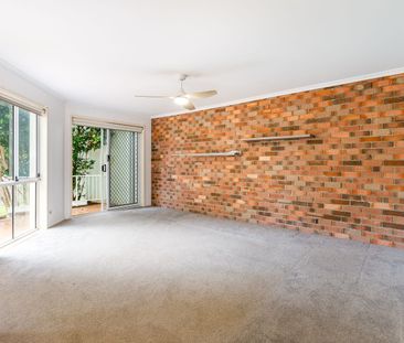 $700 per week / $2,800 Bond - Photo 1