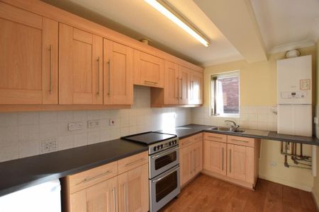 2 bedroom flat to rent - Photo 3