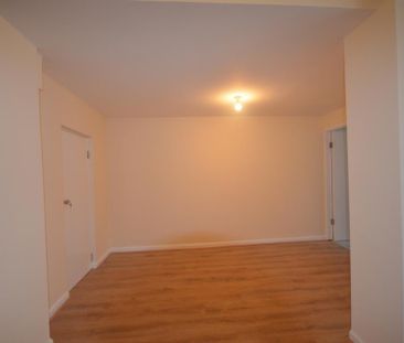 4 bedroom terraced house to rent - Photo 5