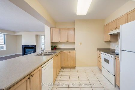 For Lease - 141 Woodbridge Avenue Unit# 211, Vaughan, Ontario - Photo 5