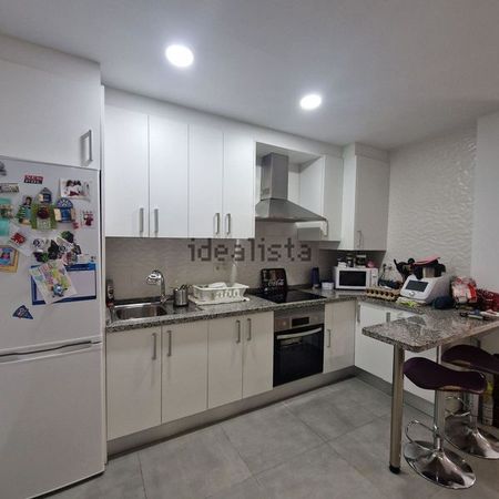 Alquiler de piso en La Trinidad - Photo 2