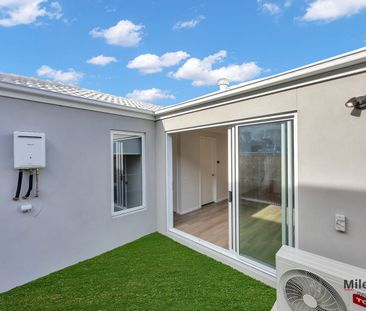 Comfortable 2-Bedroom Home Close to New Tarneit Station - Photo 6