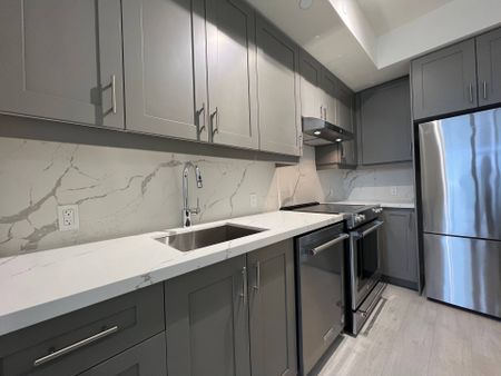For Lease - 9000 Jane Street Unit# 2420, Vaughan, Ontario - Photo 3