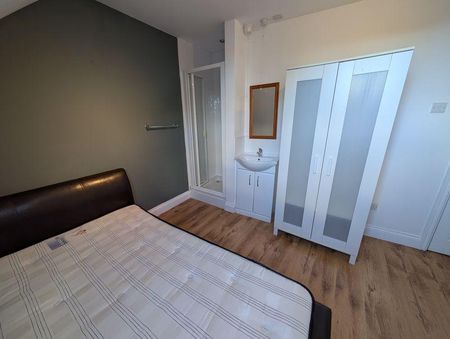 4 bedroom terraced house to rent - Photo 5