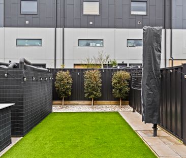 15 Cushen Place, Broadmeadows VIC 3047 - House For Rent | Domain - Photo 2