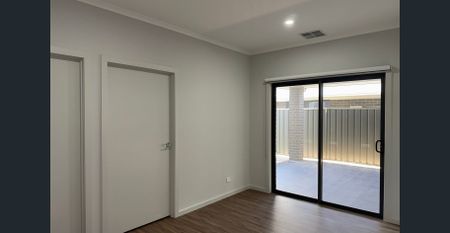 🏡 Cozy Comfort in Munno Para West – Your Next Home Awaits! - Photo 4