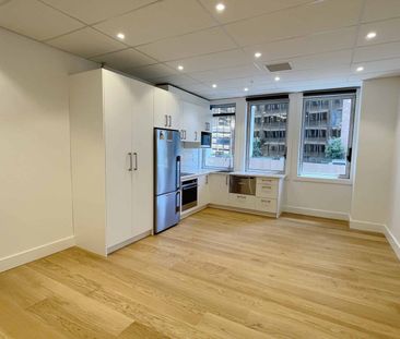 Apartment on Queen St - Photo 2