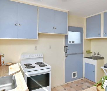 Convenient Location! - Photo 4