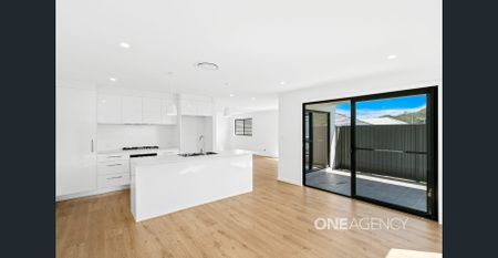 STYLISH AND SPACIOUS FAMILY HOME IN TULLIMBAR - Photo 5