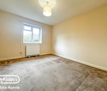 1 bedroom Flat for rent - Photo 2