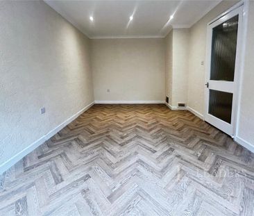 3 bedroom terraced house to rent - Photo 6