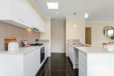 30 Crossway Avenue, Tarneit VIC, Belconnen - Photo 4