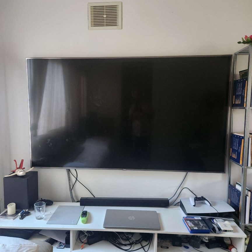 Leederville - Photo 1