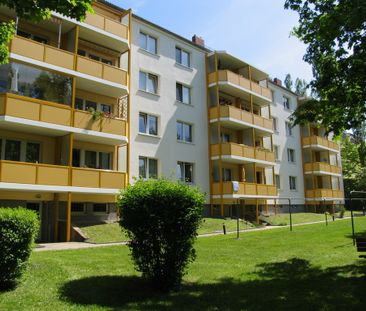 Mit Blick ins Grüne gelegene 3-Raum-Wohnung mit Balkon - Foto 5