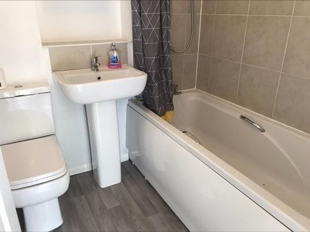 Elkstone Close, Worcester - Photo 3