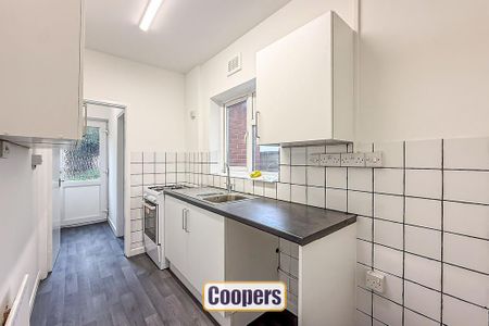 2 bedroom terraced house to rent - Photo 2