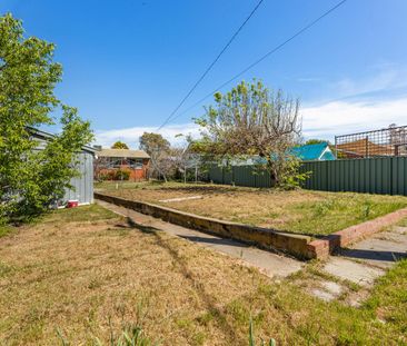 126 Goyder Street, Narrabundah ACT 2604 - House For Rent - $1,000 |... - Photo 4